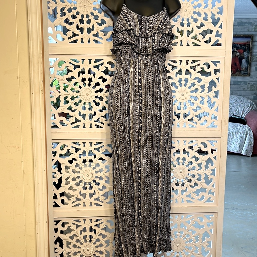 r2d- super cute spring/summer dress. Size small